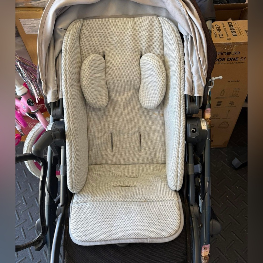 Infant insert for uppababy stroller